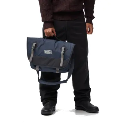 Fjällräven Vardag Shoulder Bag 12 axelparti