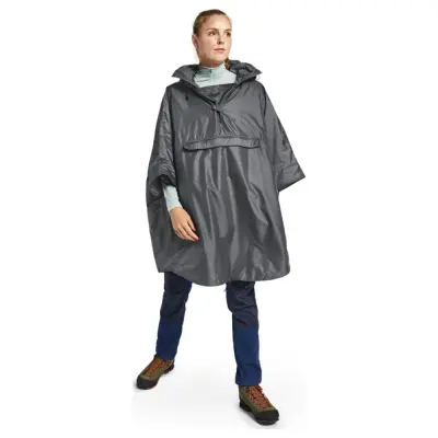 Helsport Pro Fjell Poncho Insulated Dark Shadow / Ruby Red