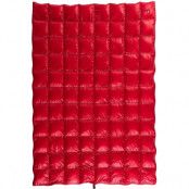Pajak Quest Blanket Red