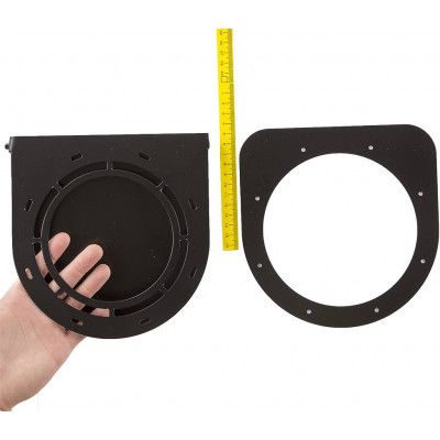 Chimney outlet with flap